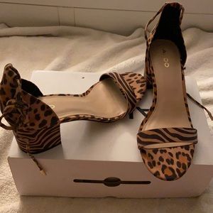 Aldo Paulian small heals